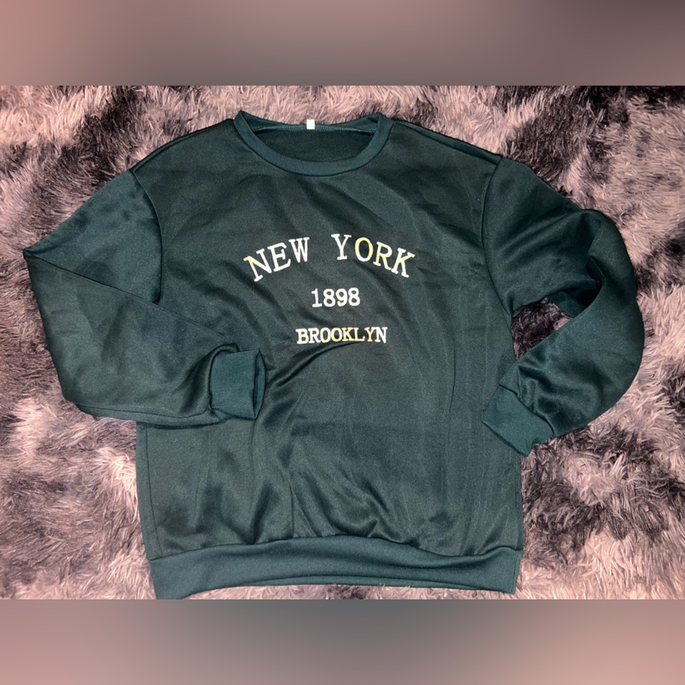 NWOT GREEN NEW YORK HOODIE
